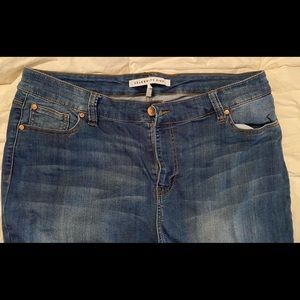 Celebrity Pink, Mid rise skinny jeans, size 20